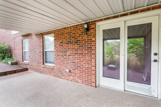 Building Photo - 107 Deer Field Hills