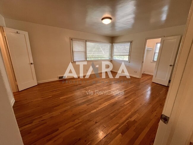 Building Photo - 1331 Thornton Ave