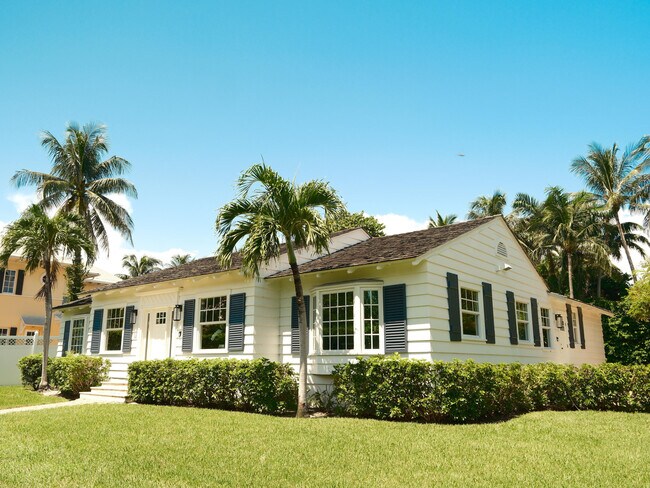 Building Photo - 1017 Tamarind Rd