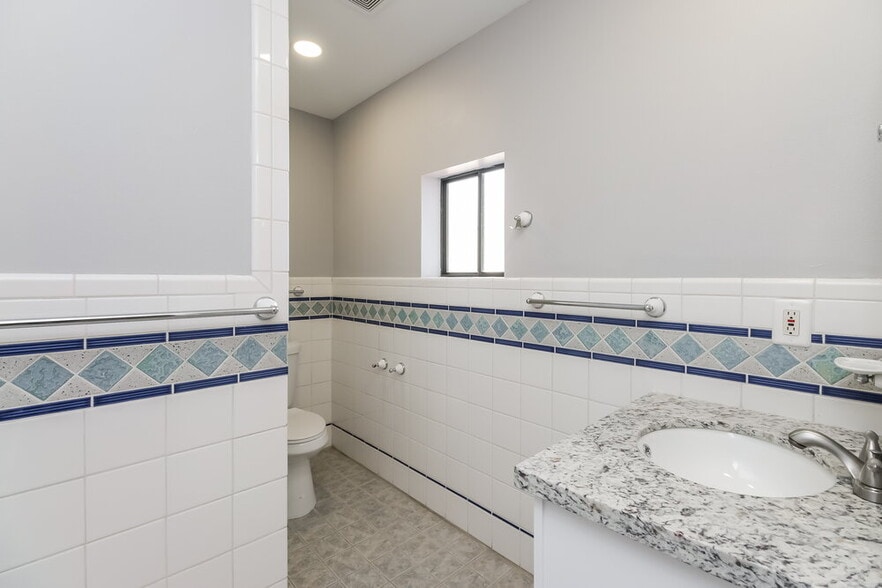 Building Photo - 6524 E Arbor Ave