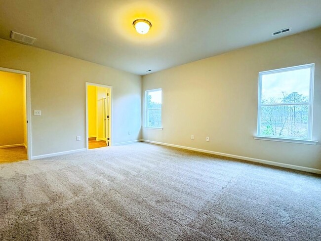 Building Photo - 4 Bedroom Single Family Detached for Rent