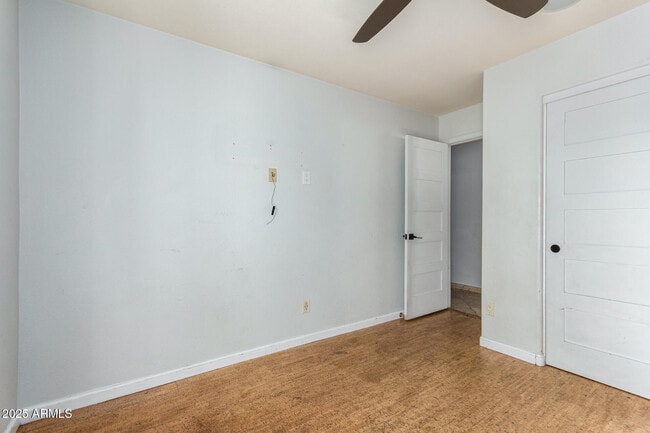 Building Photo - 4430 E Graythorn St