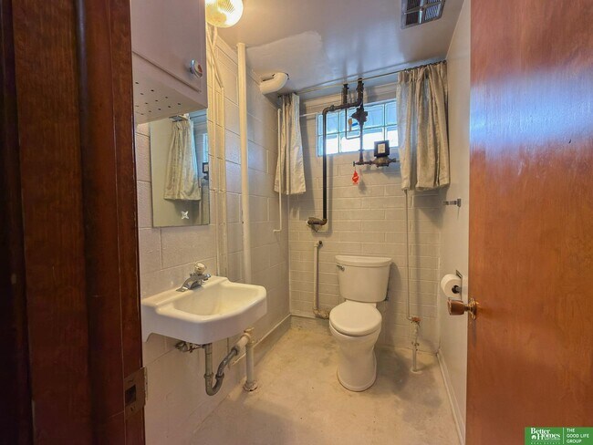 Building Photo - 5029 Arbor Cir