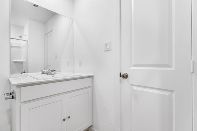 Building Photo - 4bed/2bath Home at Higdon Crossing Subdivision