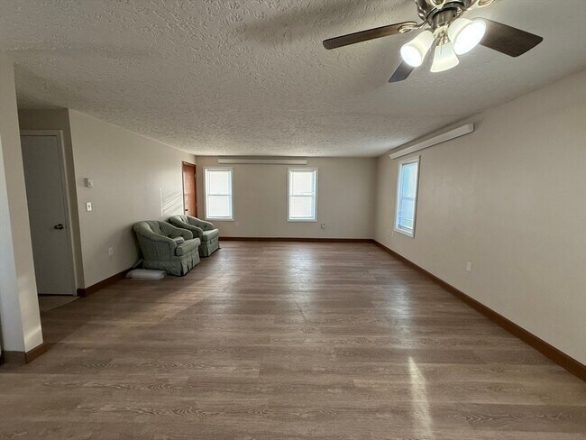 Building Photo - 48 Juniper Rd