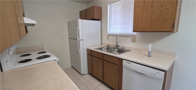 Building Photo - 3000 McGraw Rd