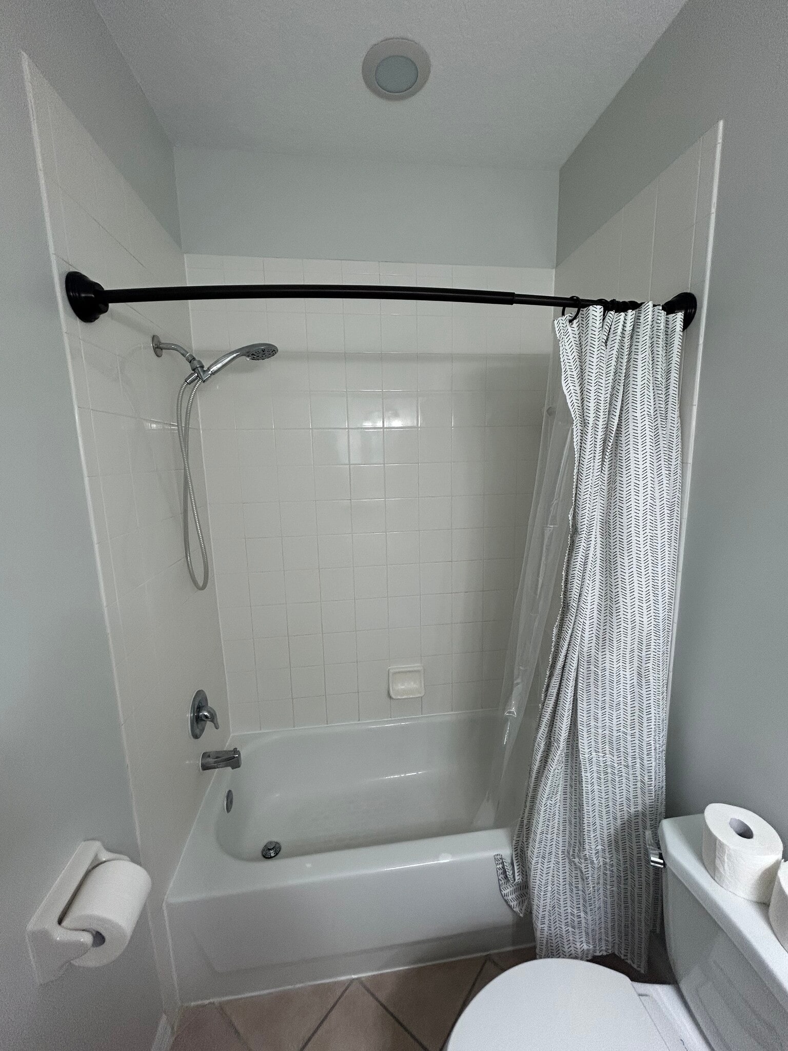 Building Photo - 9921 Perfect Dr