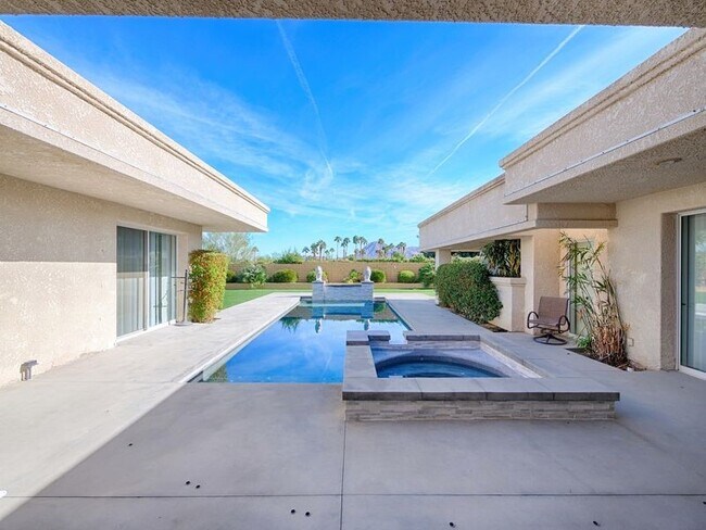 Building Photo - 48600 Shady View Dr