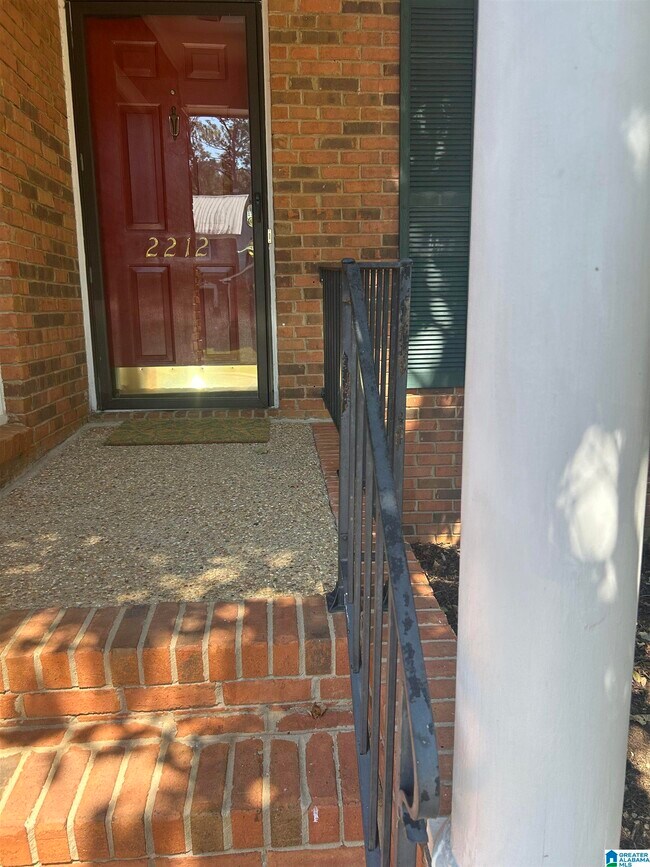 Building Photo - 2212 Ascot Ln