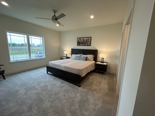 Building Photo - 5706-5708 Eternity Drive