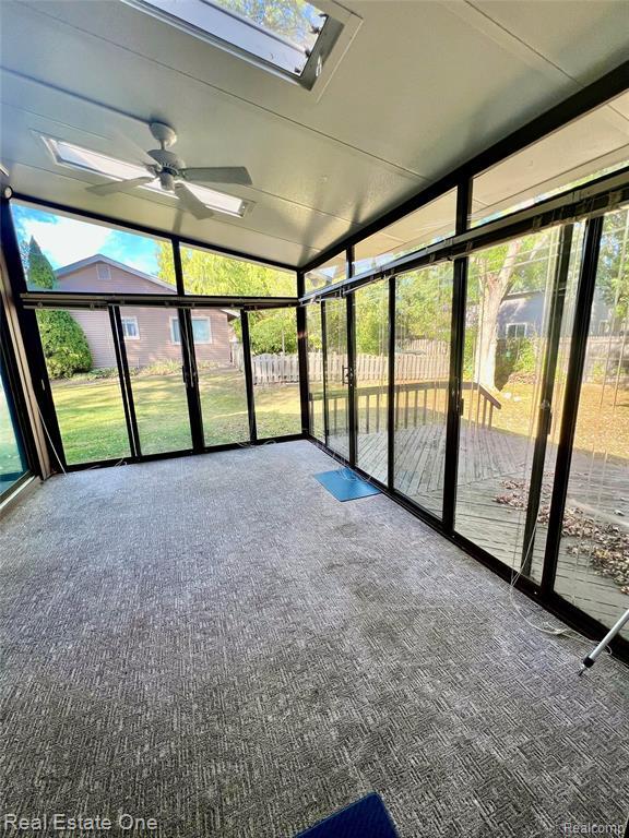 Building Photo - 5647 Perrytown Dr