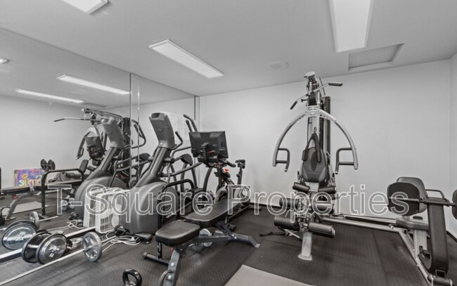 Building Photo - 14200 NE 171st St