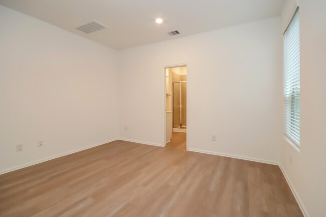 Building Photo - 22669 Malvicino Dr