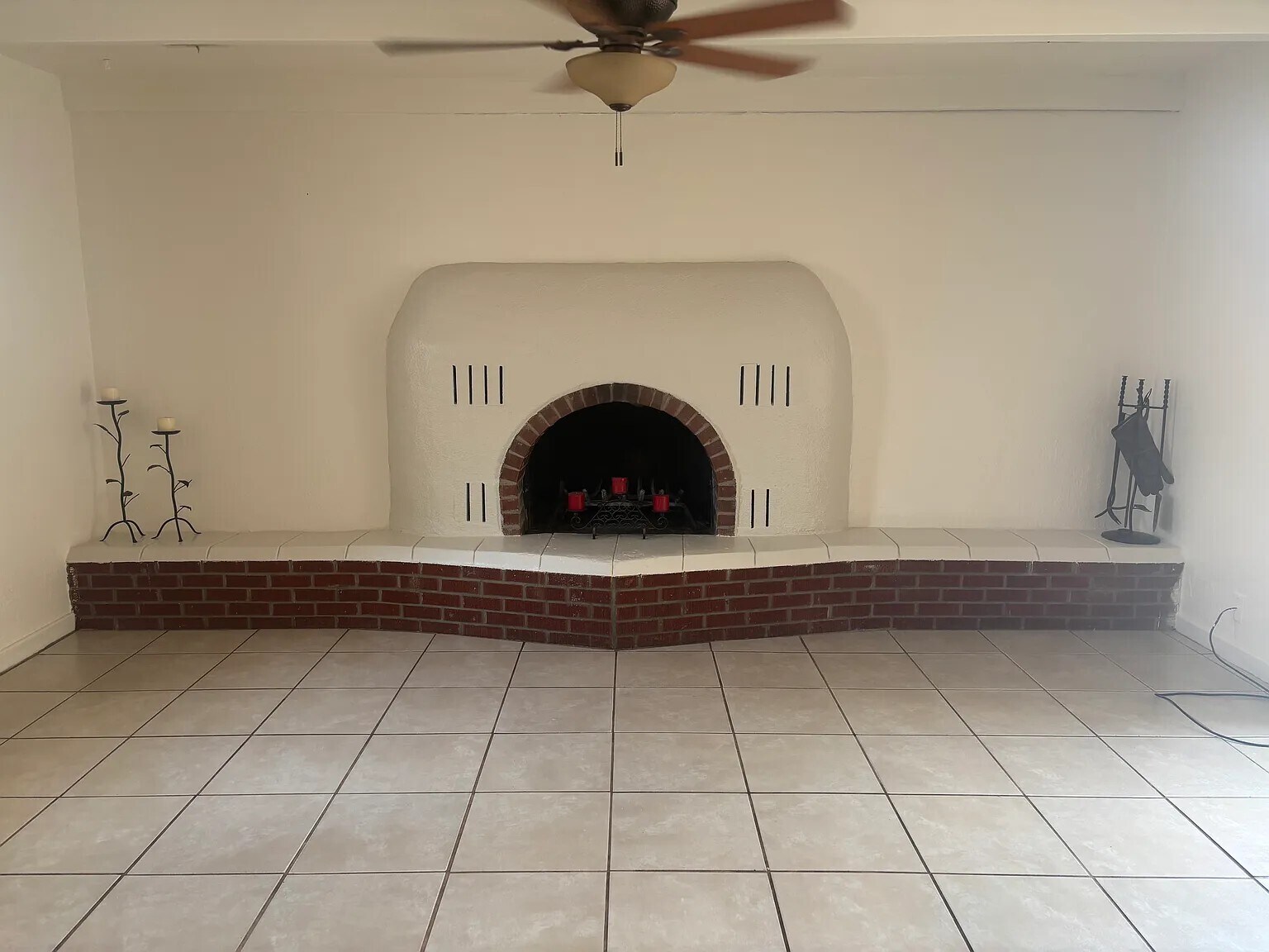 Building Photo - 1501 Tomasita St NE