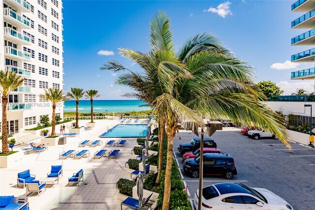 Building Photo - 6917 Collins Ave