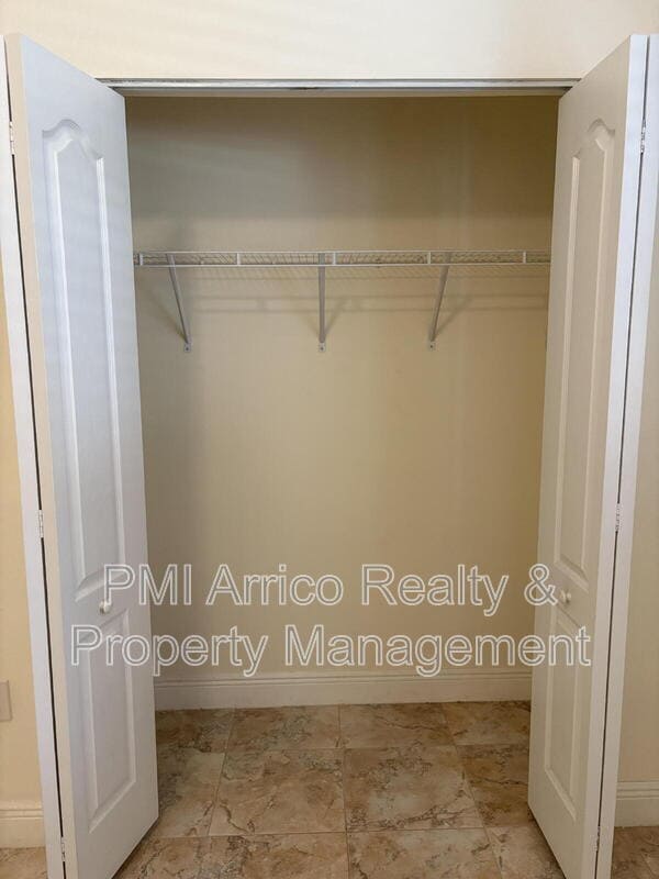 Building Photo - 8611 Olive Moss Ct