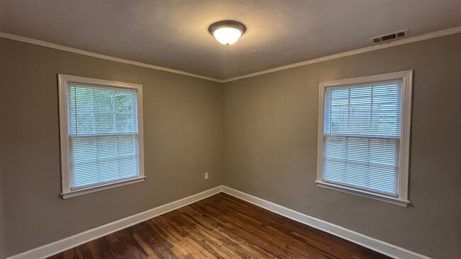 Building Photo - 899 Chatwood St
