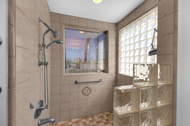 Building Photo - 39124 Channel Dr