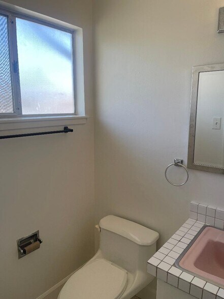 Building Photo - 351 Chumalia St