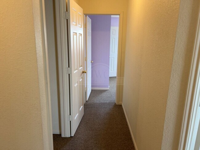 Building Photo - 5604 Bertha Dr