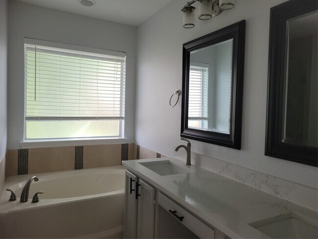 Building Photo - 5414 Carrington Dr