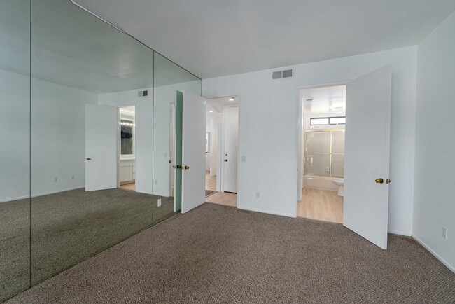 Building Photo - 67564 Lagos Way