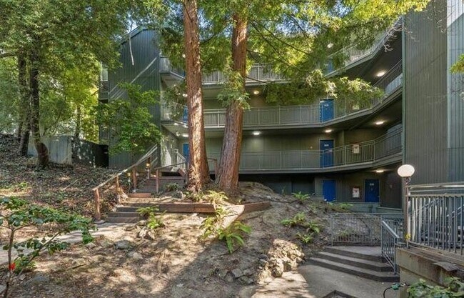 Building Photo - 2700 Le Conte Ave