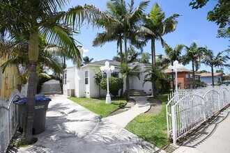 Building Photo - Charming 2BR Home in Prime Lynwood