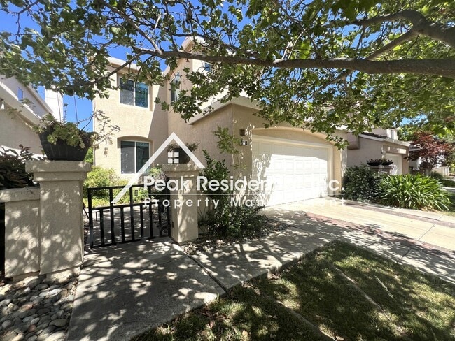 Building Photo - Spacious 4bd/3ba Elk Grove Home!