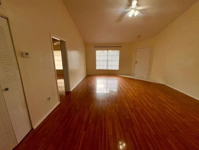 Building Photo - 3651 N Goldenrod Rd