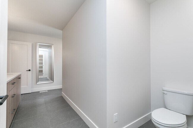 Building Photo - Luxury Breckenridge Park Home