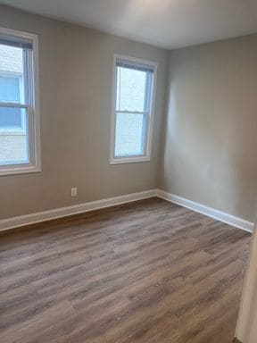 Building Photo - 8611 Flower Ave - Unit 1  - Sunny 2 Bed in Tacoma Park!  Pet’s Allowed! Parking!
