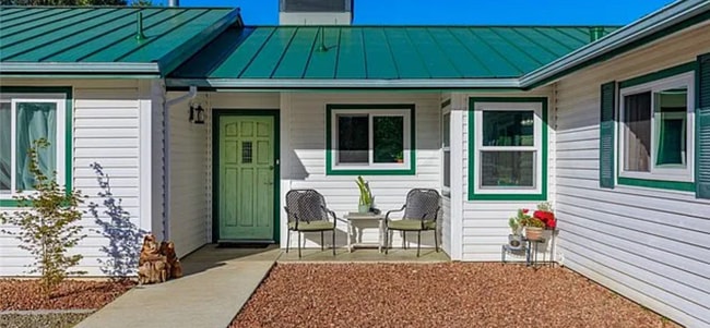 Building Photo - 3529 Hilltop Dr