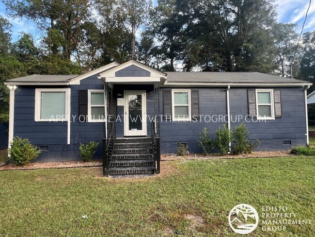 Primary Photo - Renovated 3-Bedroom, 2-Bathroom Home with ...