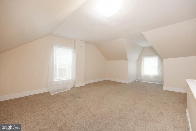 Building Photo - 524 N Franklin St