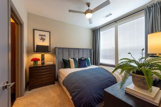 Building Photo - 1 bedroom in Houston TX 77007
