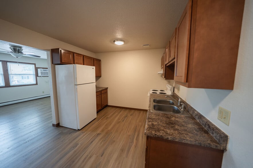 Primary Photo - 3505 S West Ave