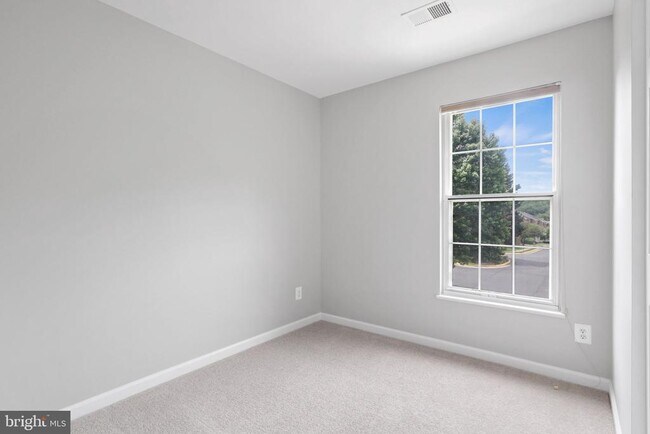 Building Photo - 12774 Silvia Loop