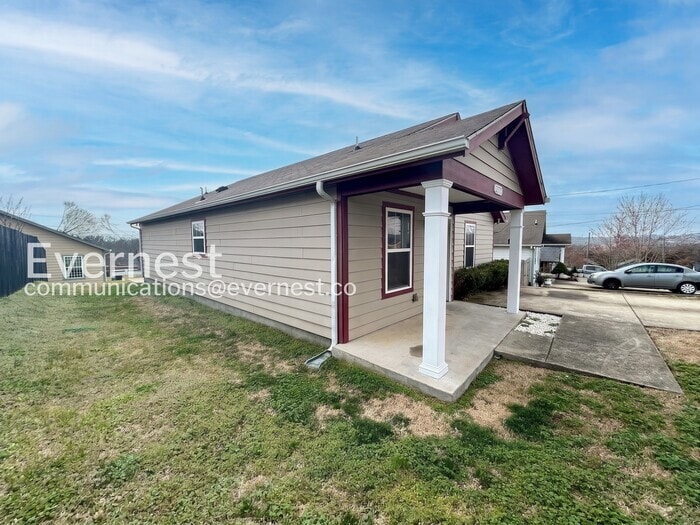 Building Photo - 3157 Lauren Evelyn Way