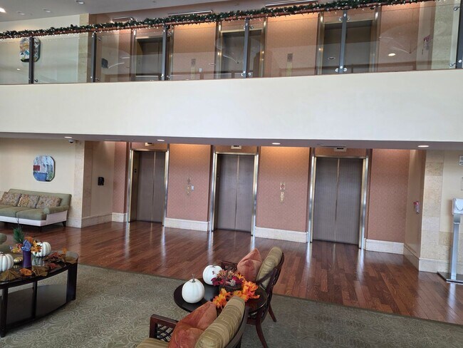 Building Photo - Immaculate Contemporary Living in Kaka‘ako- 2 bedroom, 2 bathroom, 1 covered parking stall, and I...