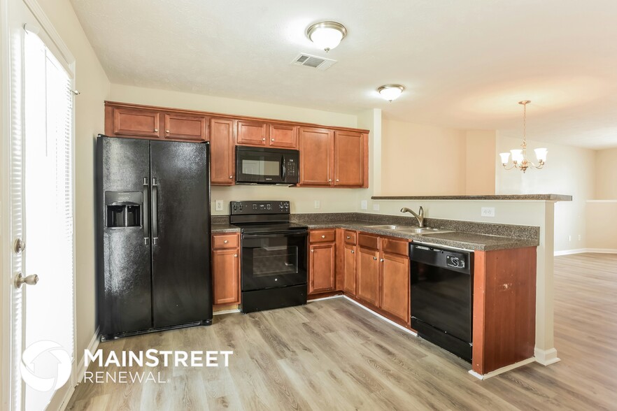 Building Photo - 6058 Cullen Dr