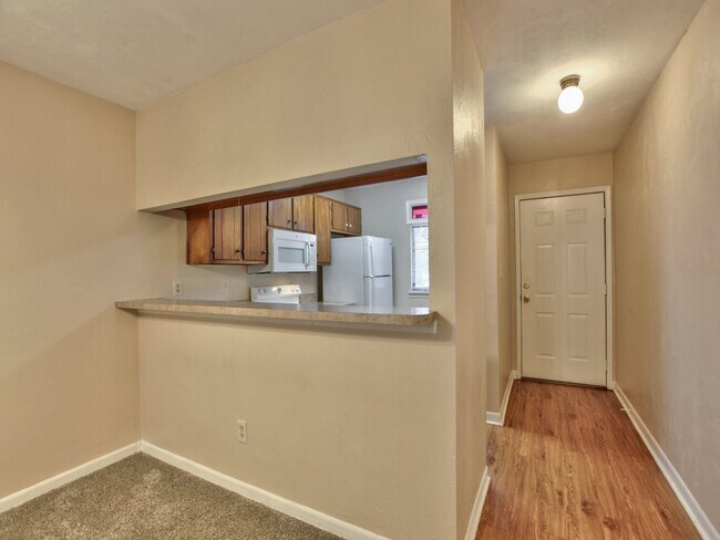 Building Photo - 3208 Ginger Dr
