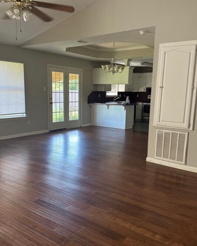 Building Photo - Spacious 3-Bedroom Home in the Heart of Cabot!