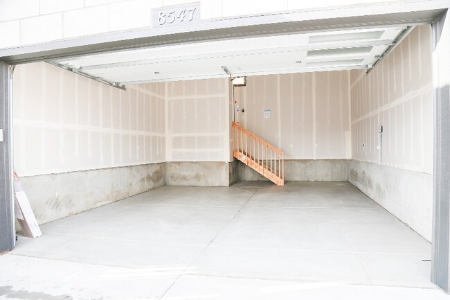 Building Photo - 8547 Cheraw St