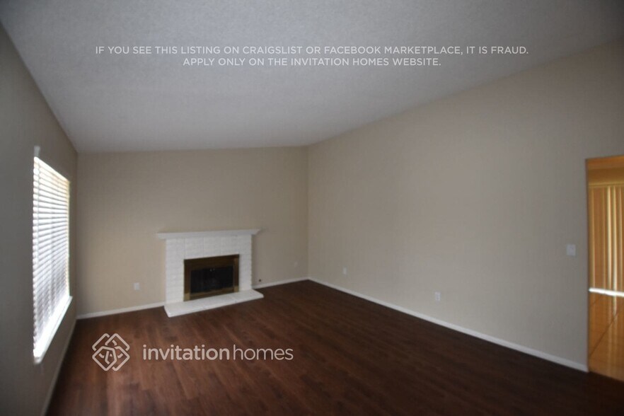 Building Photo - 12625 Softwind Dr