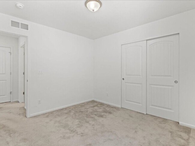 Building Photo - 6248 Dapplegray St