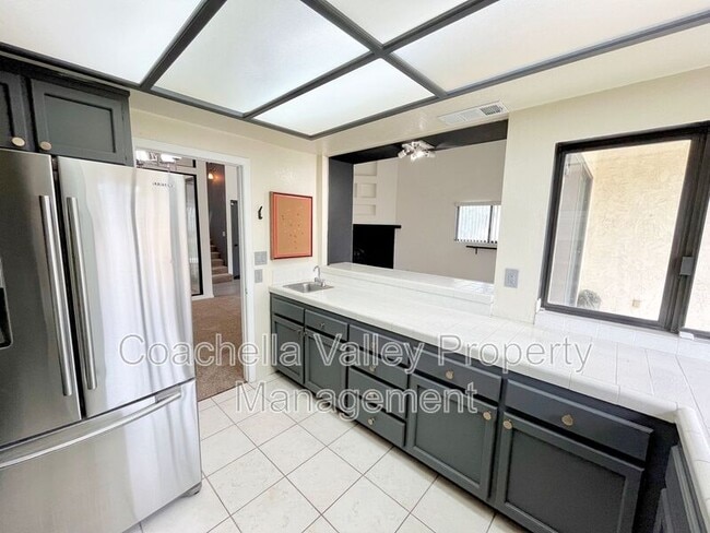 Building Photo - 45414 Driftwood Dr