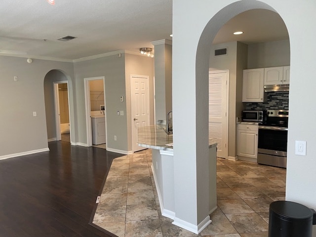 Kitchen and Living Room - 860 N Orange Ave