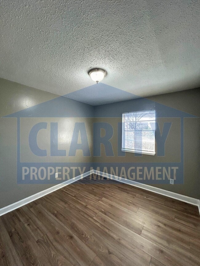 Building Photo - 3775 SE Forest Dr