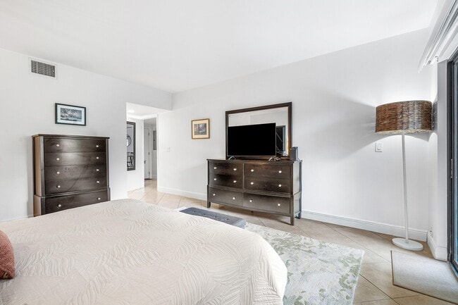 Building Photo - 11863 Wimbledon Cir